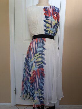 Gracia Pleated Dress